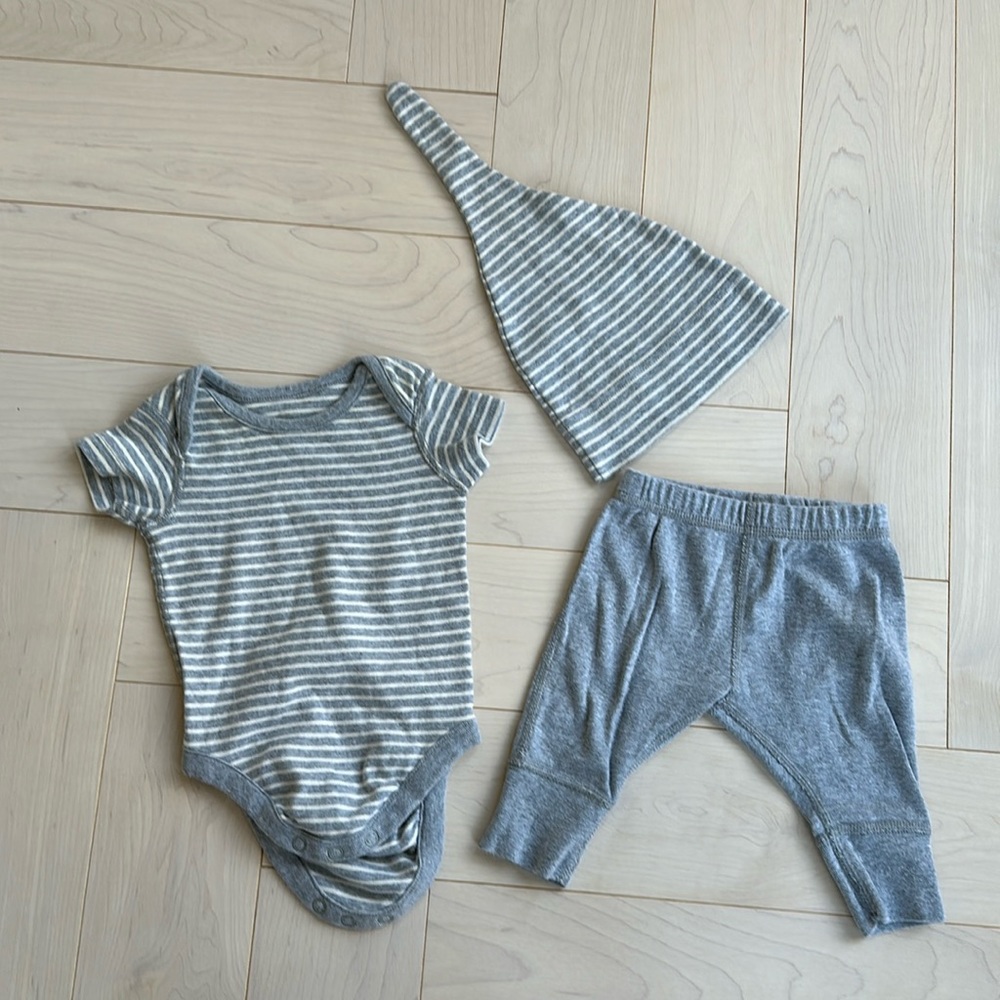 Hanna Andersson 3 piece outfit, 0-3 month